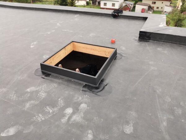 Montáž střechy EPDM Písek